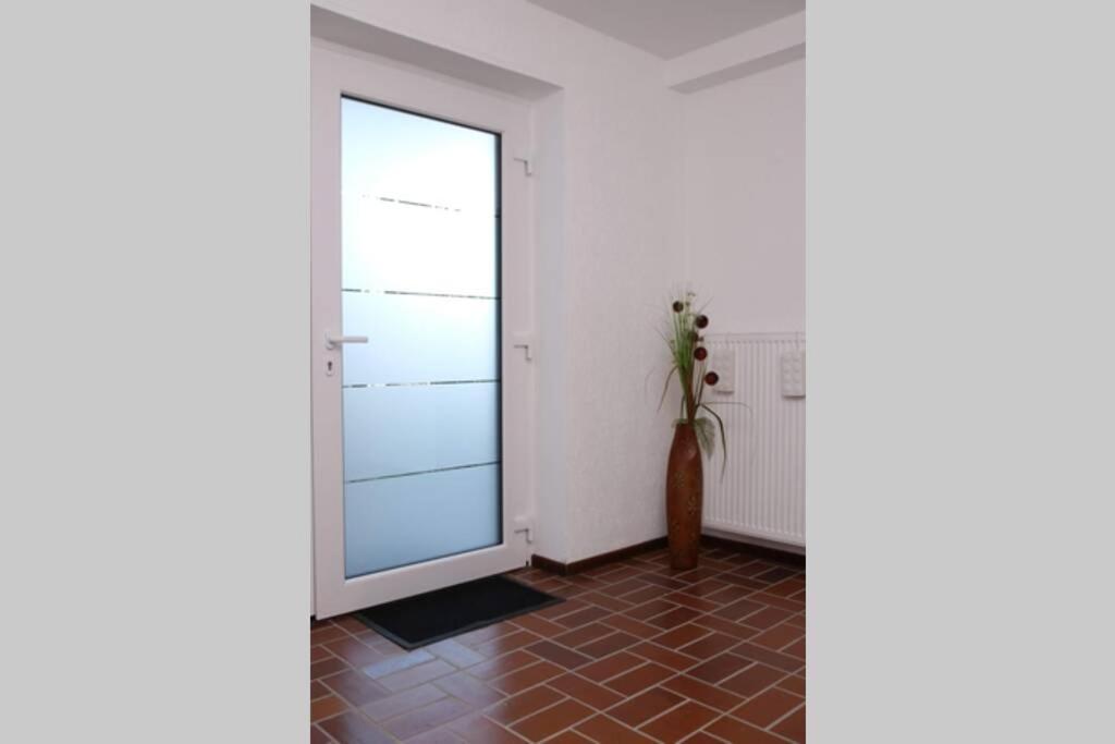 Moderne Ferienwohnung Mit Privatem Eingang - Rosa Kalletal ภายนอก รูปภาพ